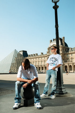 Ravi Jean - Lichtblauwe wassing